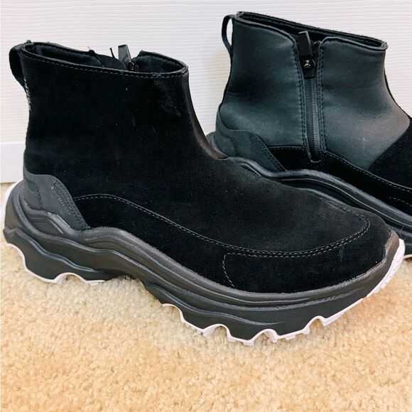 NWT SOREL Kinetic Breakthru Acadia Black Suede Bootie Women's Sz 7 - Picture 2 of 13